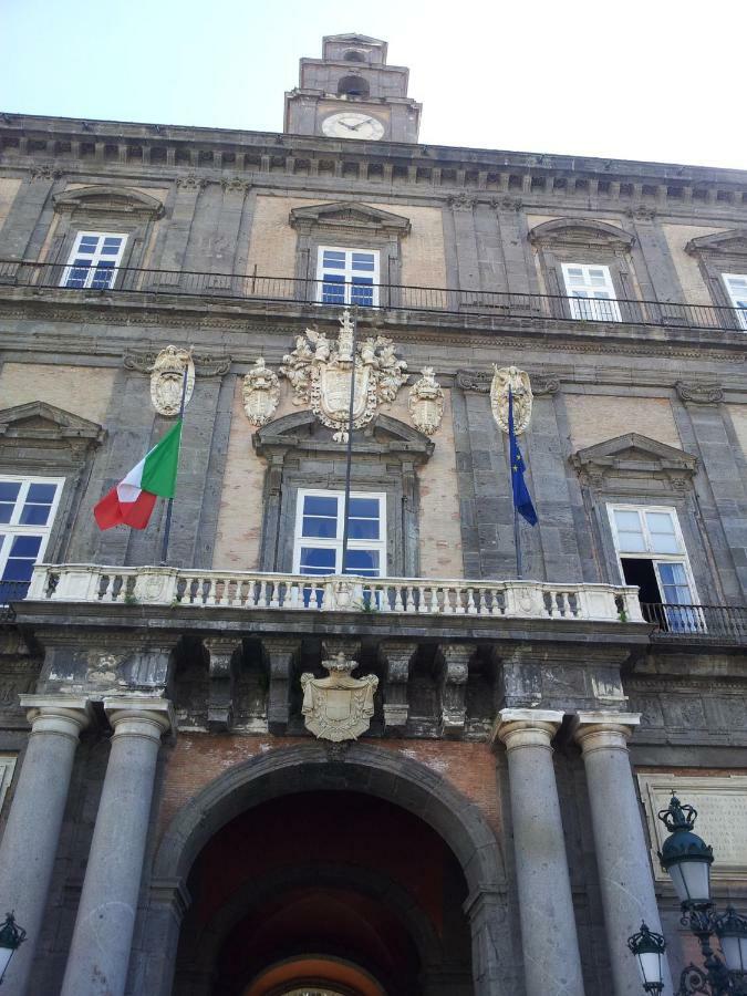 Appartement Edoardo Al Plebiscito à Naples Extérieur photo