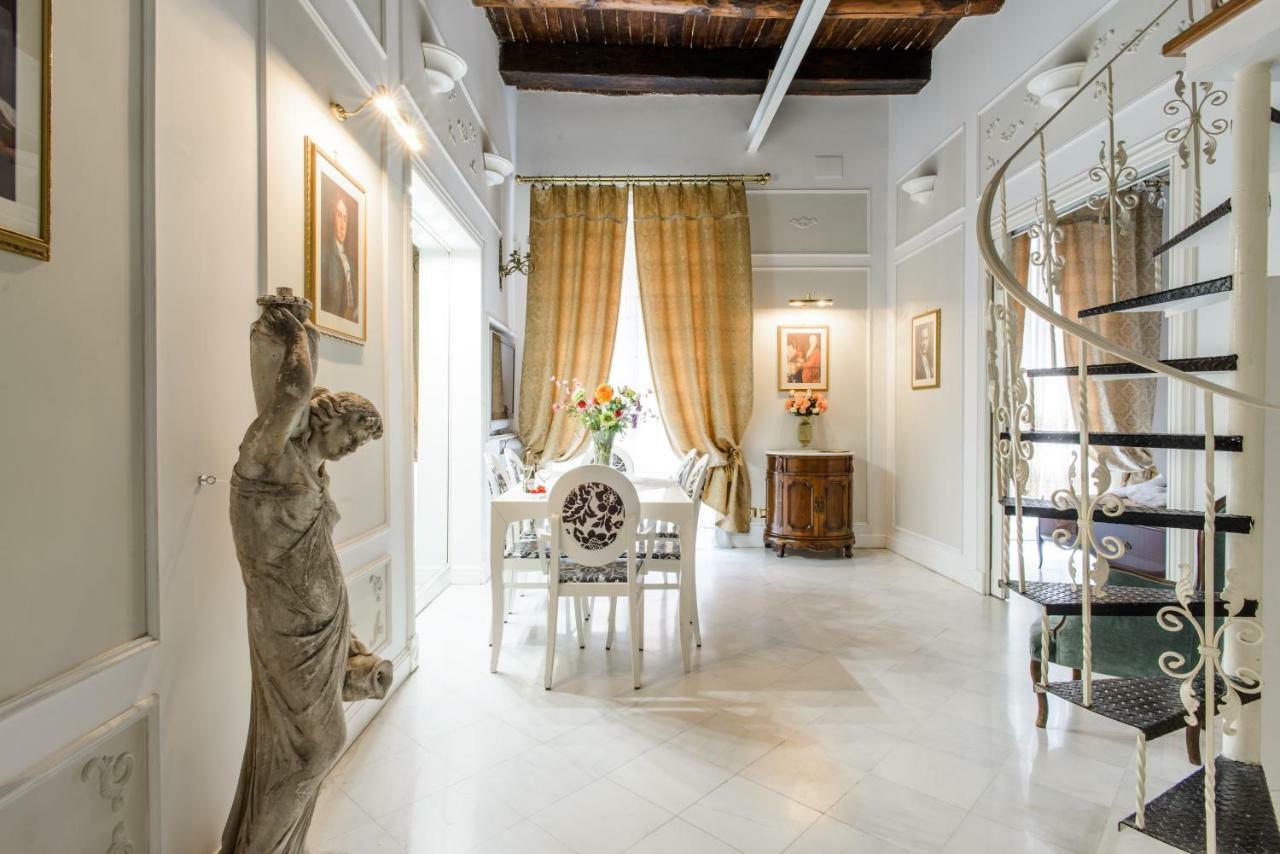 Appartement Edoardo Al Plebiscito à Naples Extérieur photo
