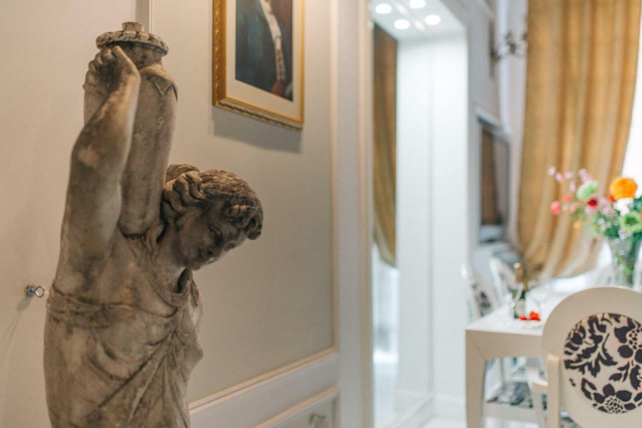 Appartement Edoardo Al Plebiscito à Naples Extérieur photo
